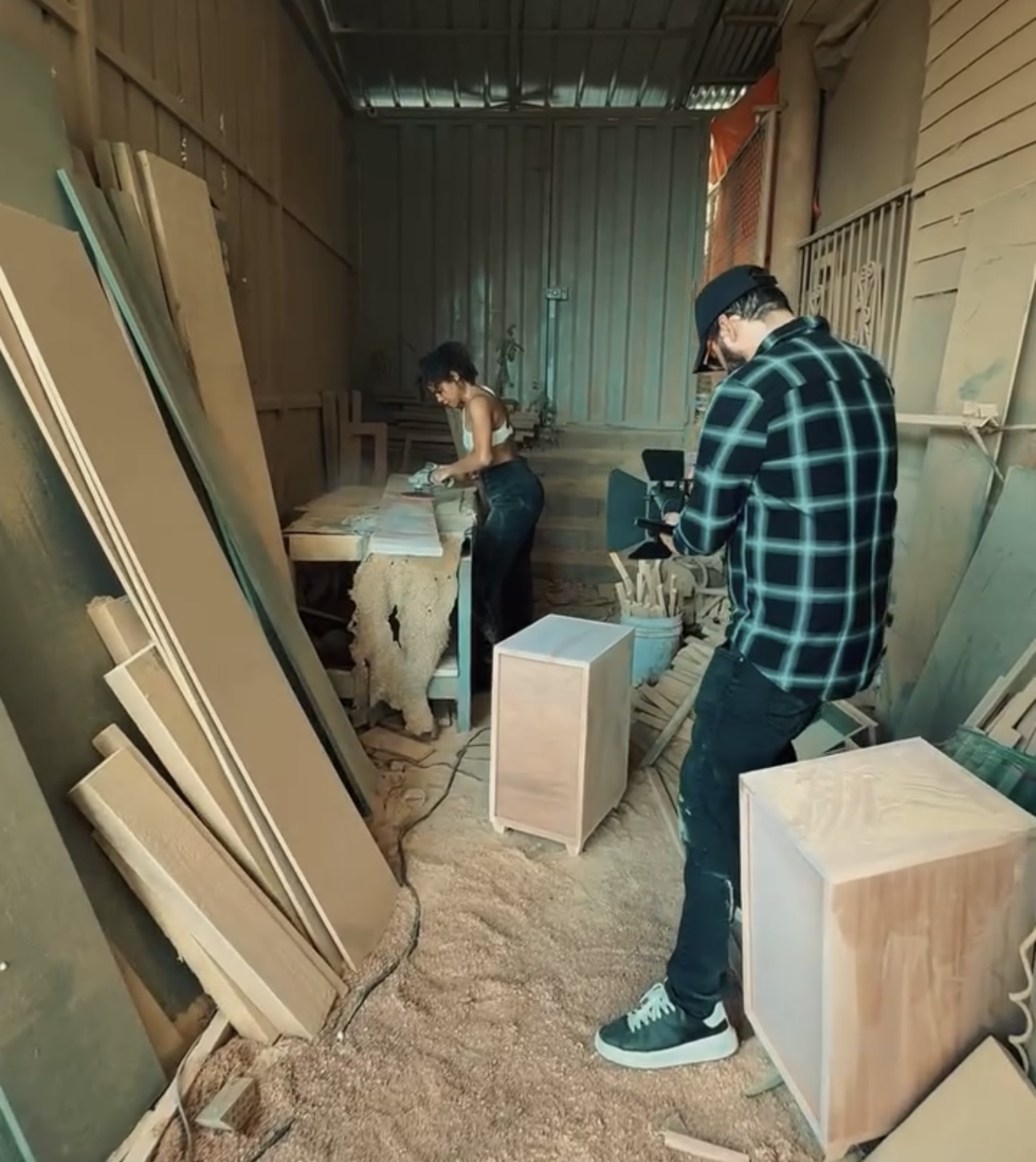 Behind the scenes filming Yoman Photographer RD