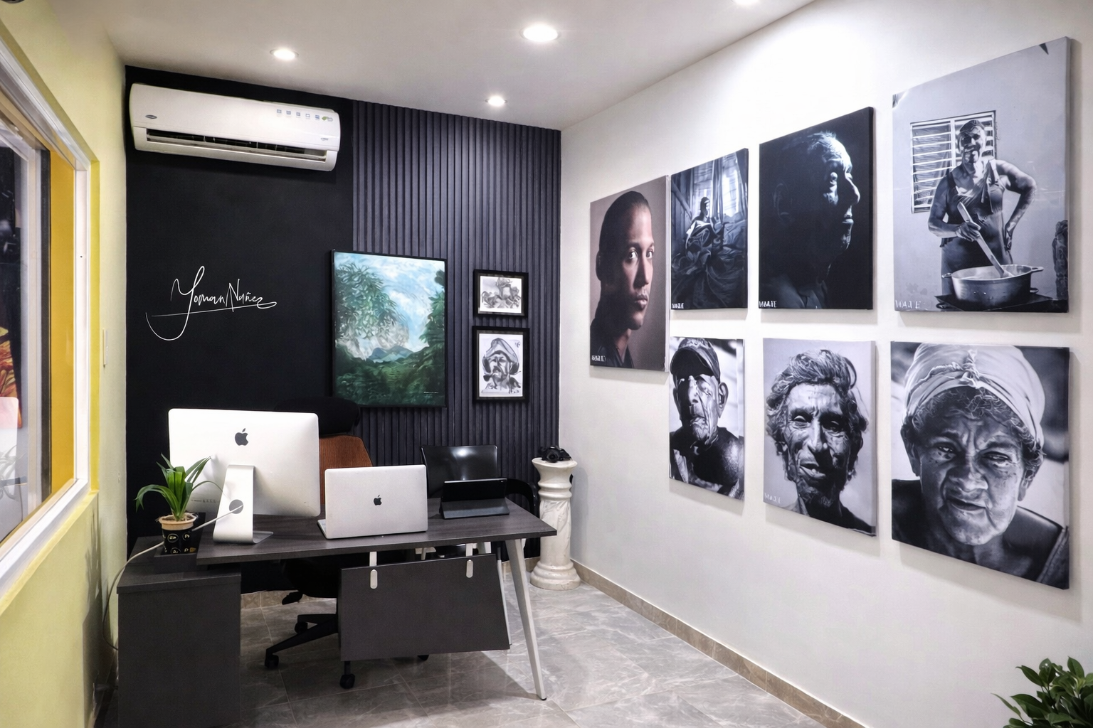 Despacho director arte Yoman Nunez fotografo disenador La Vega RD