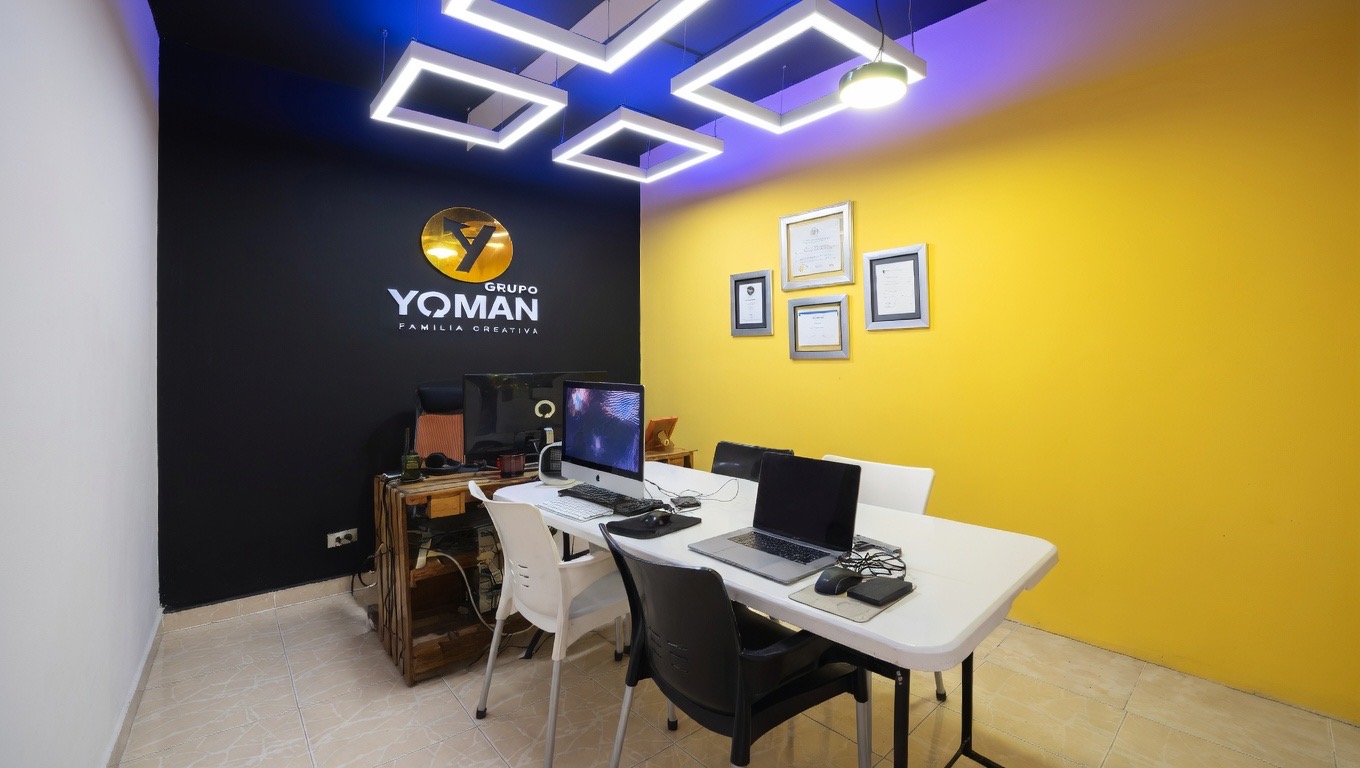 Oficina creativa sala reuniones Grupo Yoman La Vega RD